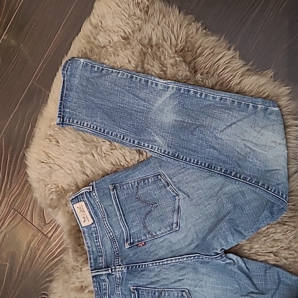 Levi's mid rise skinny Jean - Picture 3 of 6